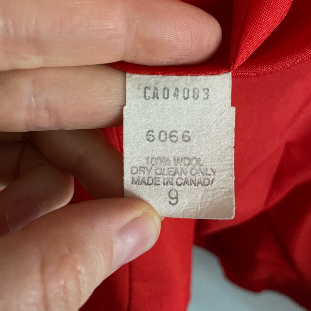 SOLD ELSEWHERE - Pure Wool Bright Red Giovanni Petrini Blaze - Picture 7 of 7